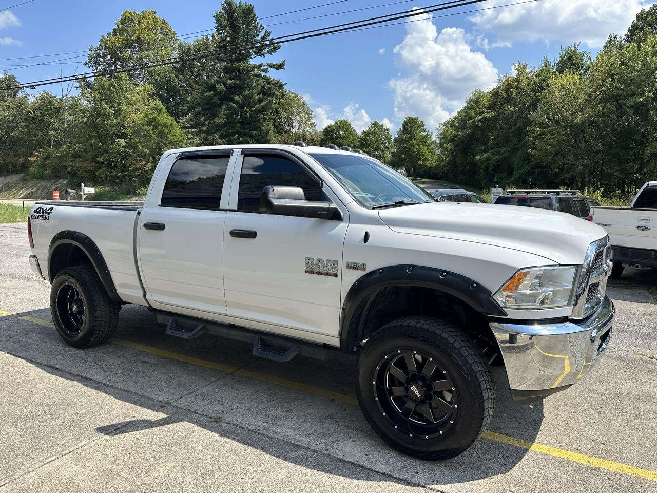 RAM 2500 Tradesman Crew Cab SWB 4WD 2017