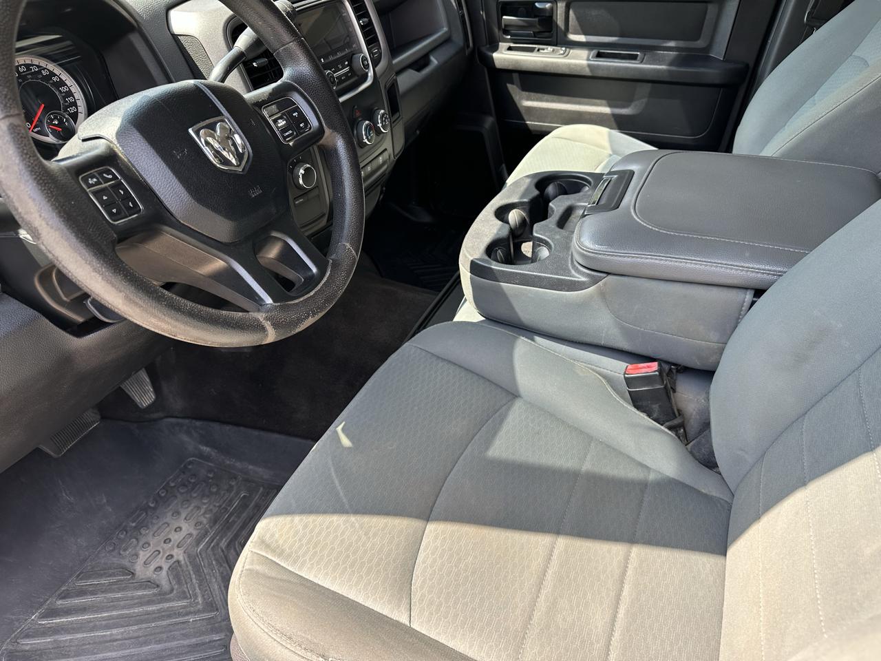 RAM 2500 Tradesman Crew Cab SWB 4WD 2017