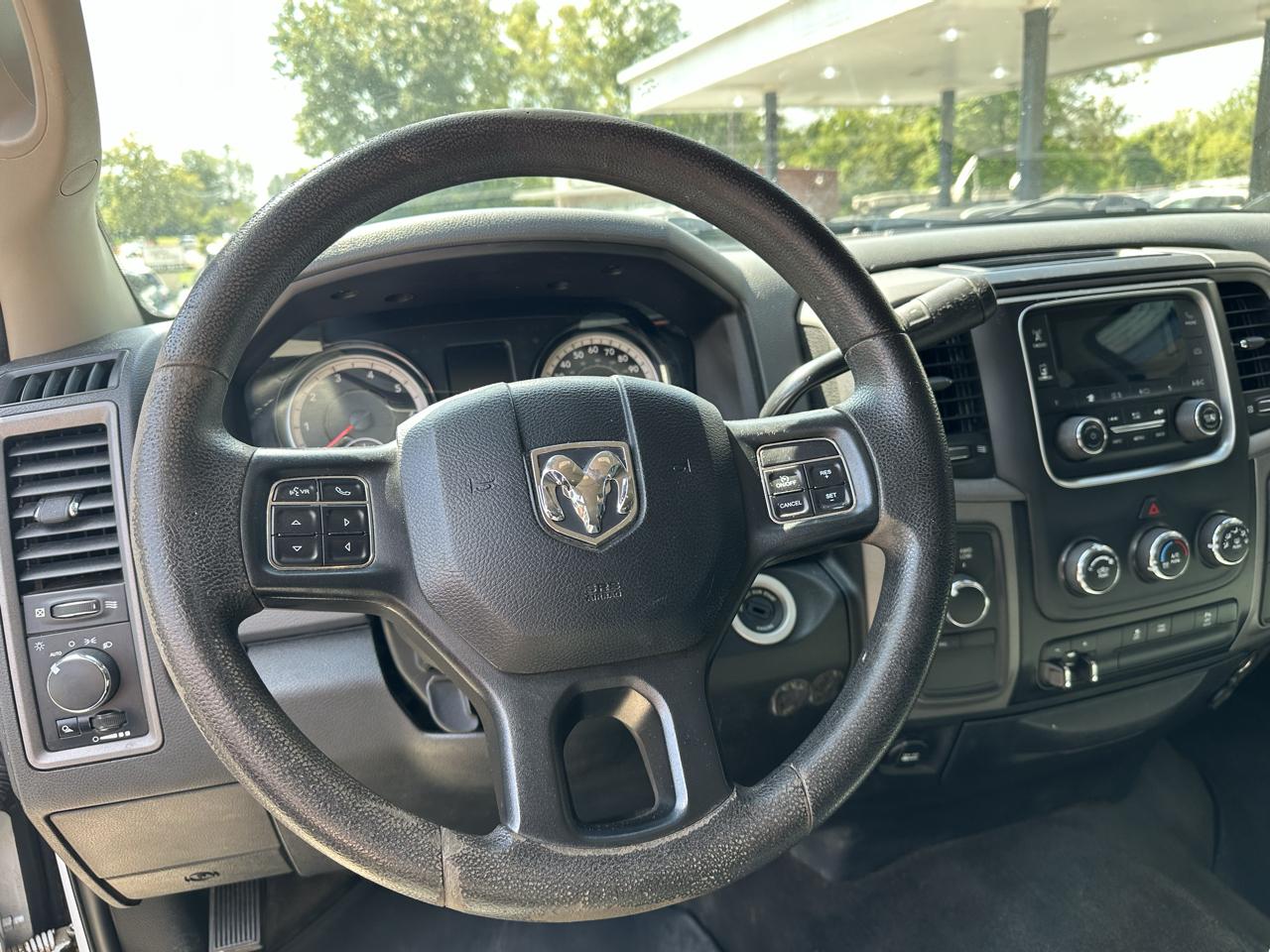 RAM 2500 Tradesman Crew Cab SWB 4WD 2017