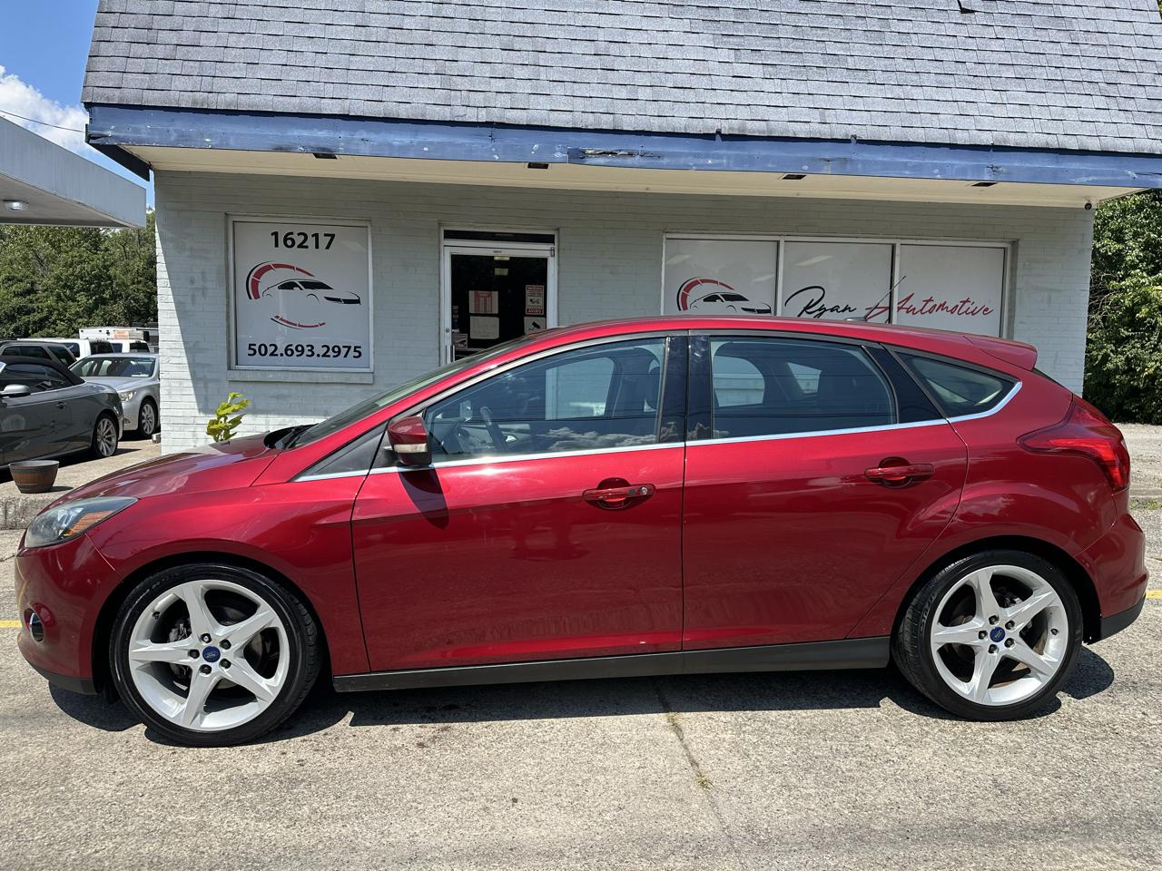 Ford Focus Titanium Hatch 2014