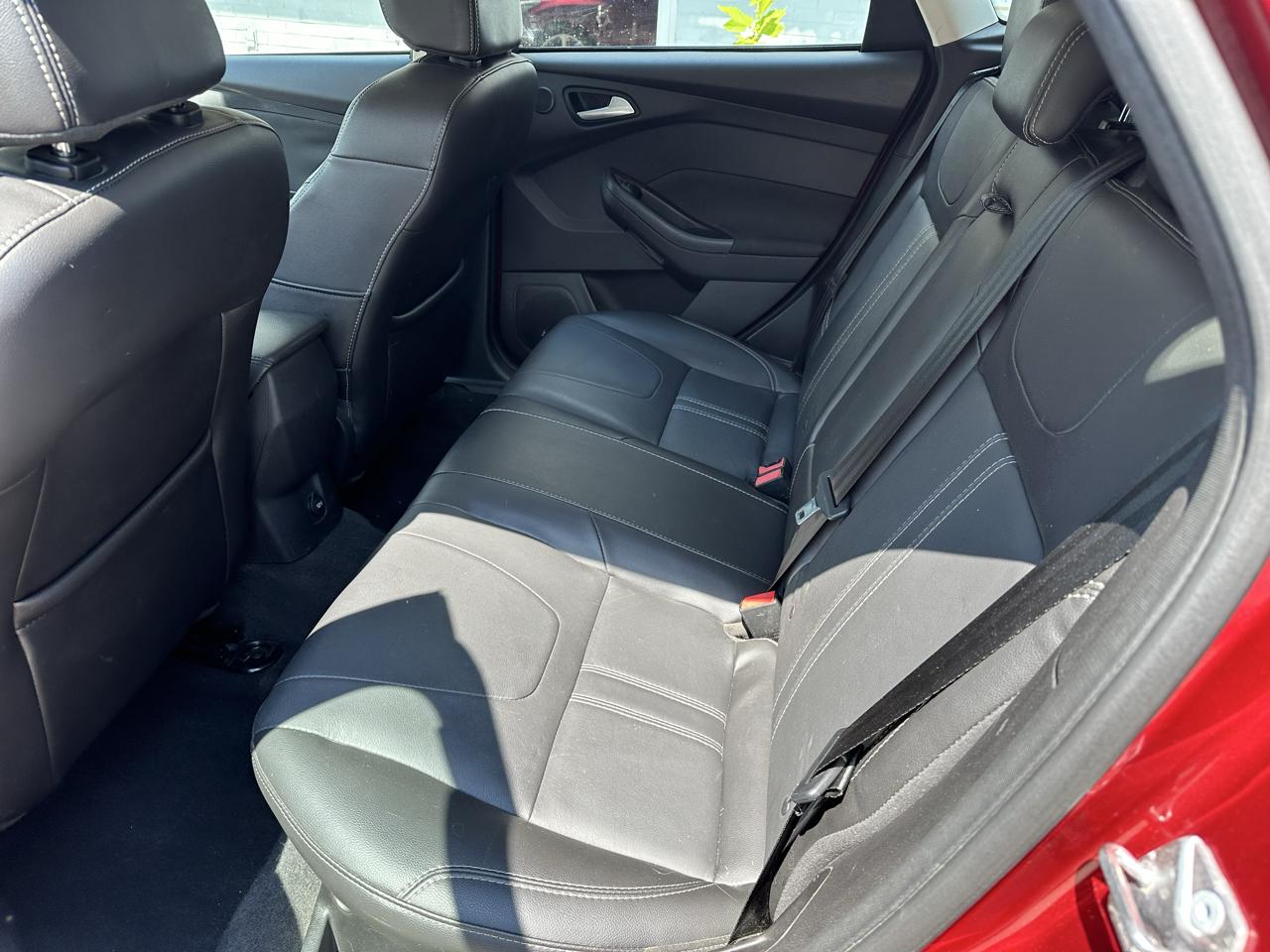Ford Focus Titanium Hatch 2014