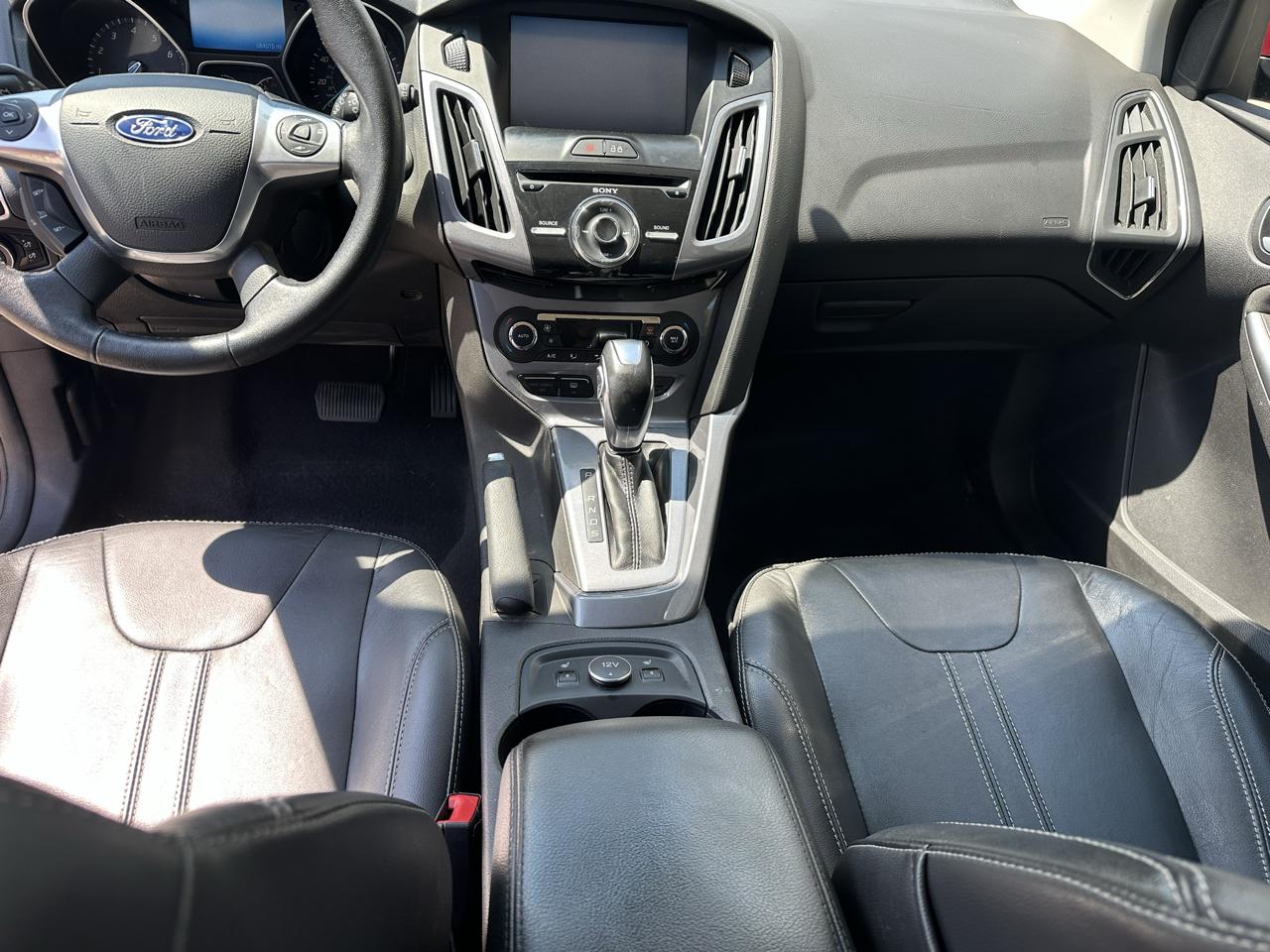 Ford Focus Titanium Hatch 2014