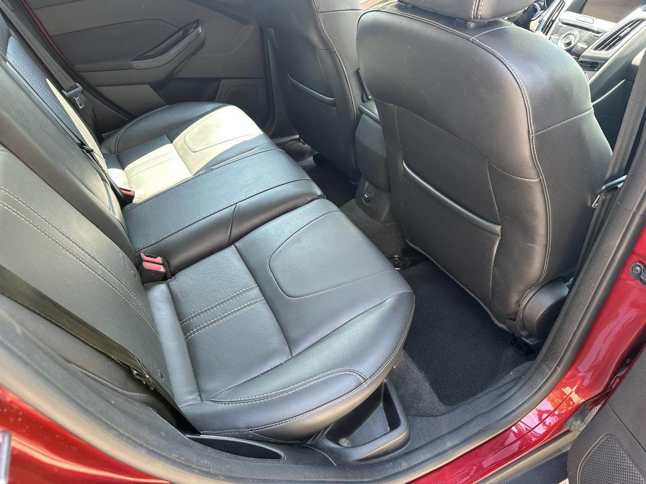 Ford Focus Titanium Hatch 2014