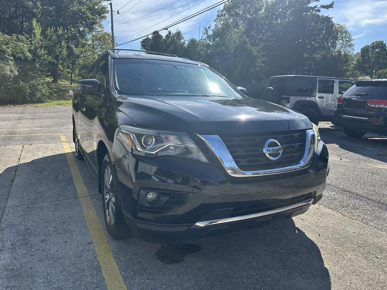 Nissan Pathfinder Platinum 4WD 2017