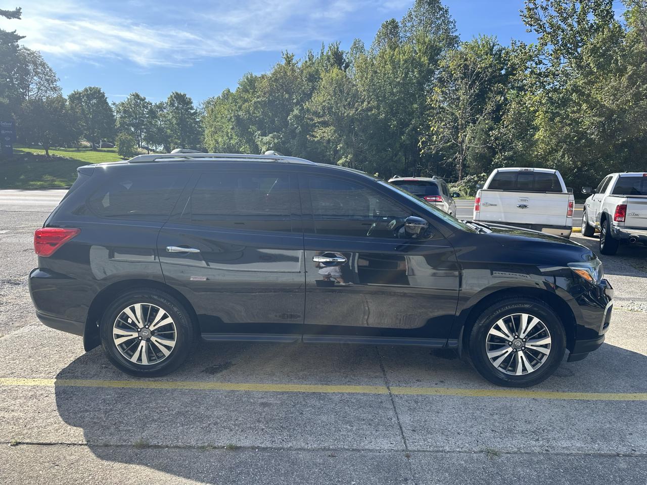 Nissan Pathfinder Platinum 4WD 2017