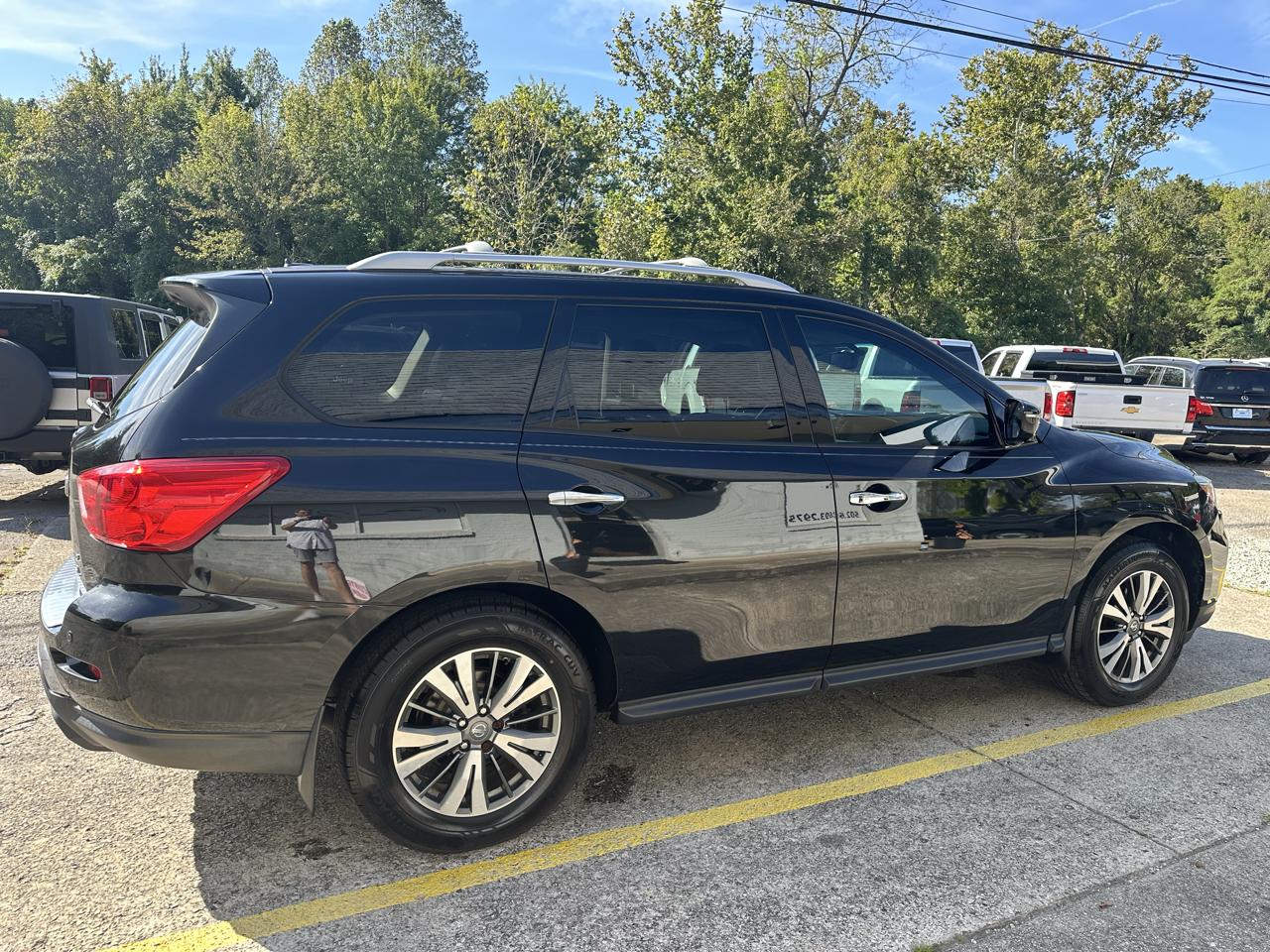 Nissan Pathfinder Platinum 4WD 2017