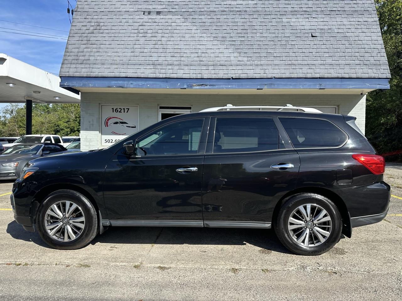 Nissan Pathfinder Platinum 4WD 2017