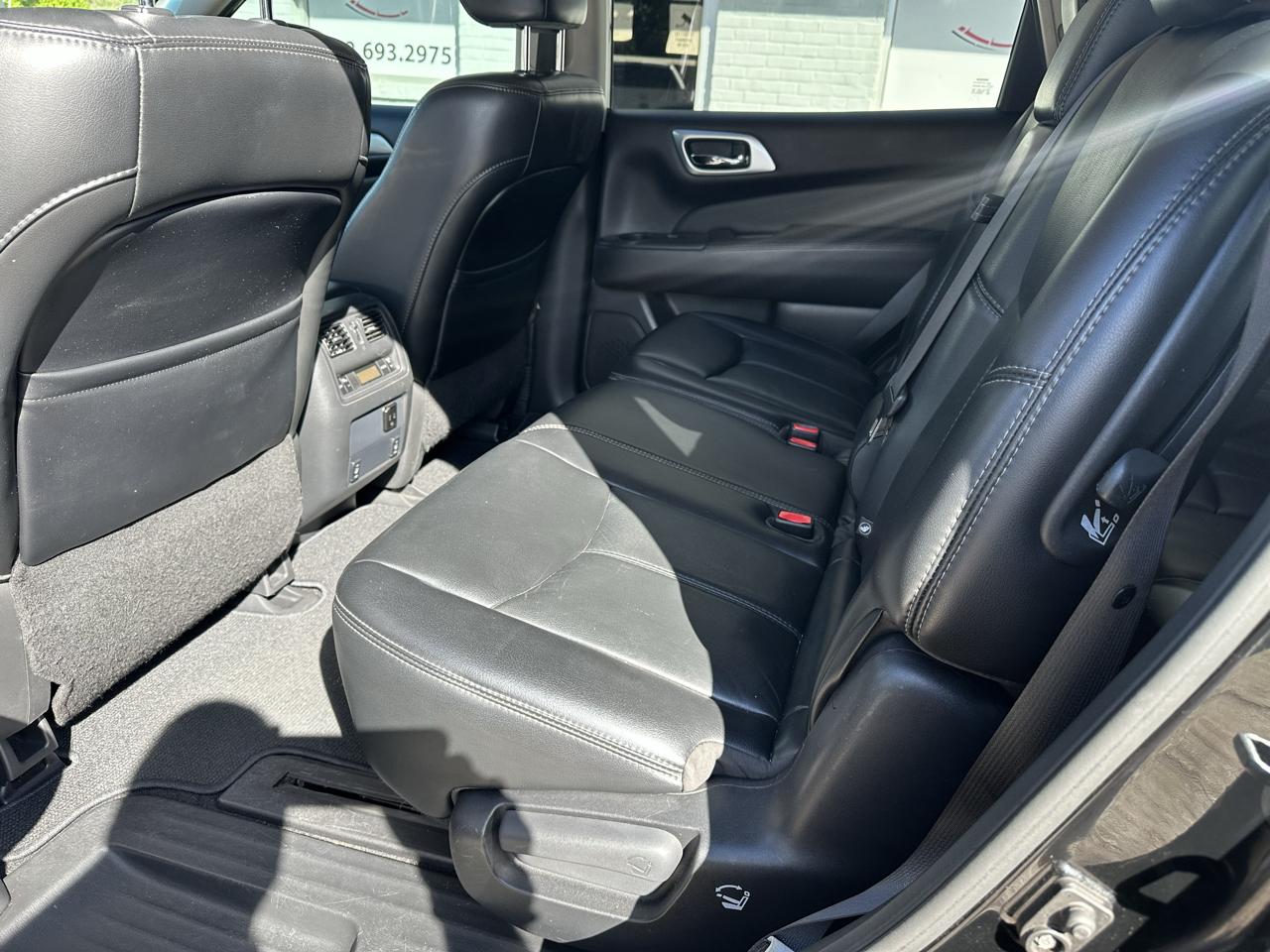 Nissan Pathfinder Platinum 4WD 2017