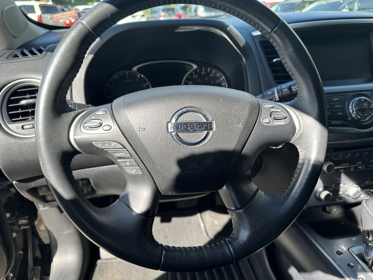 Nissan Pathfinder Platinum 4WD 2017
