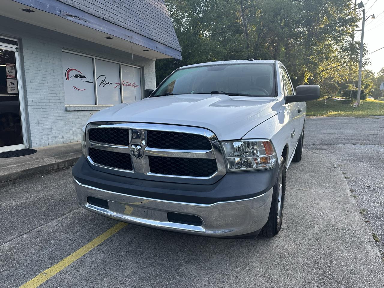 RAM 1500 Tradesman Regular Cab LWB 2WD 2017