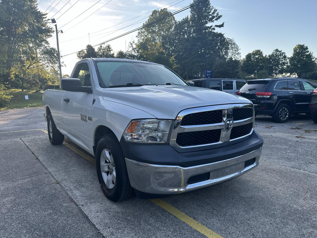 RAM 1500 Tradesman Regular Cab LWB 2WD 2017