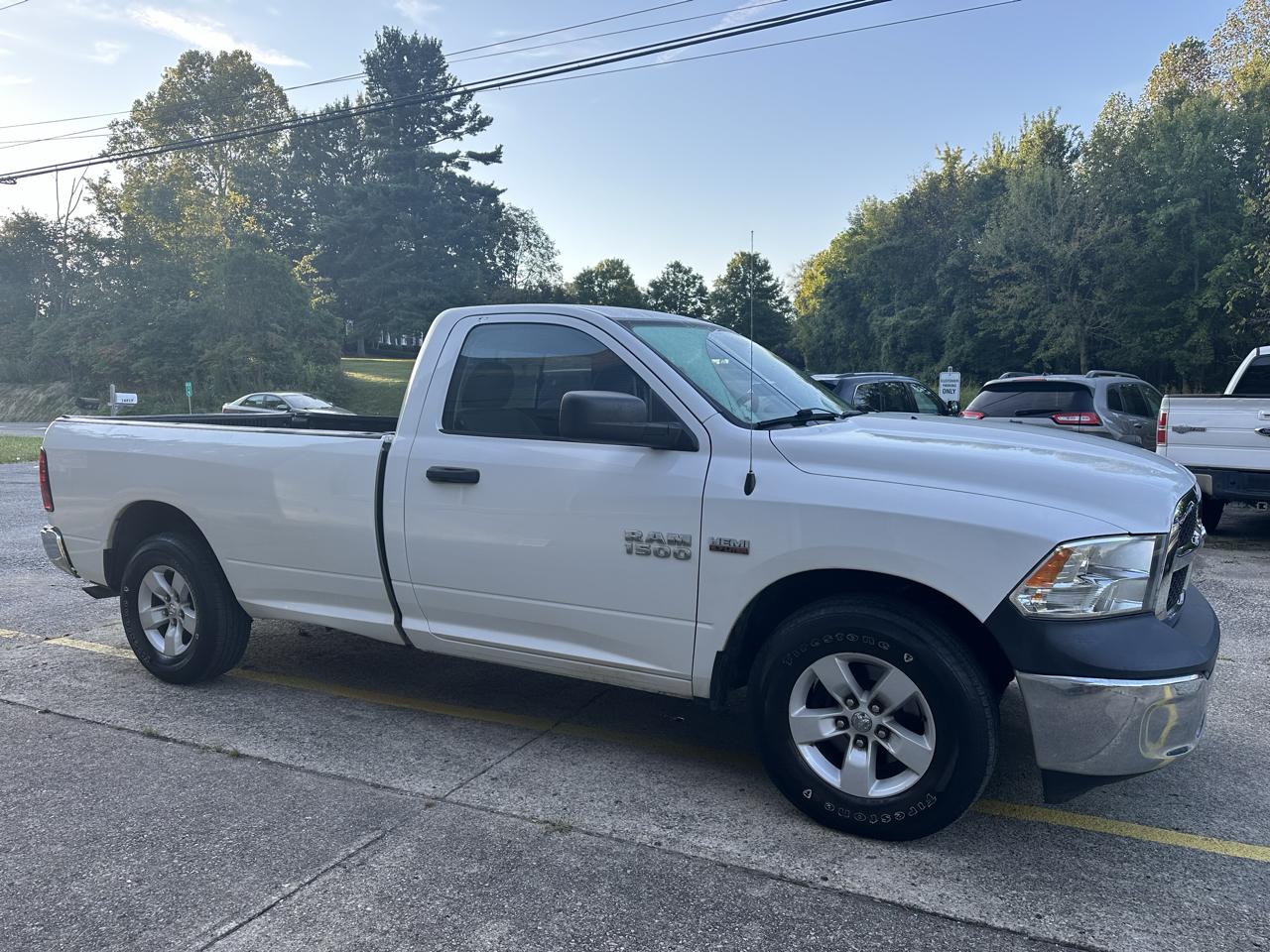 RAM 1500 Tradesman Regular Cab LWB 2WD 2017