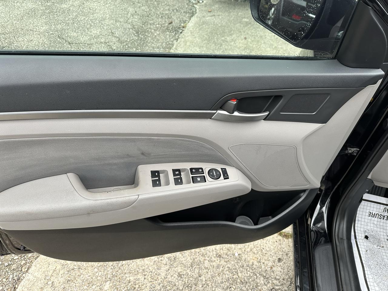 Hyundai Elantra SE 2017