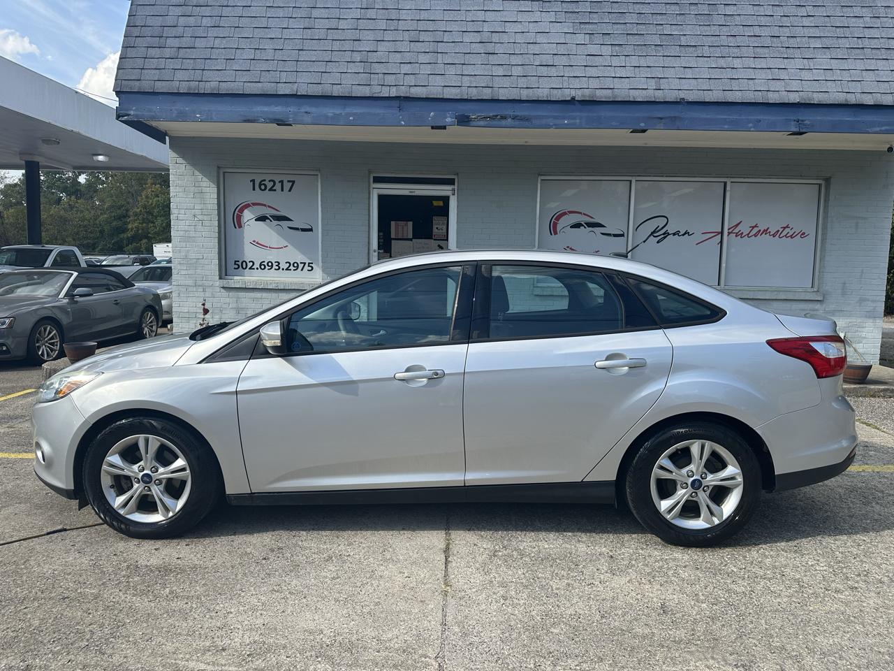 Ford Focus SE Sedan 2014