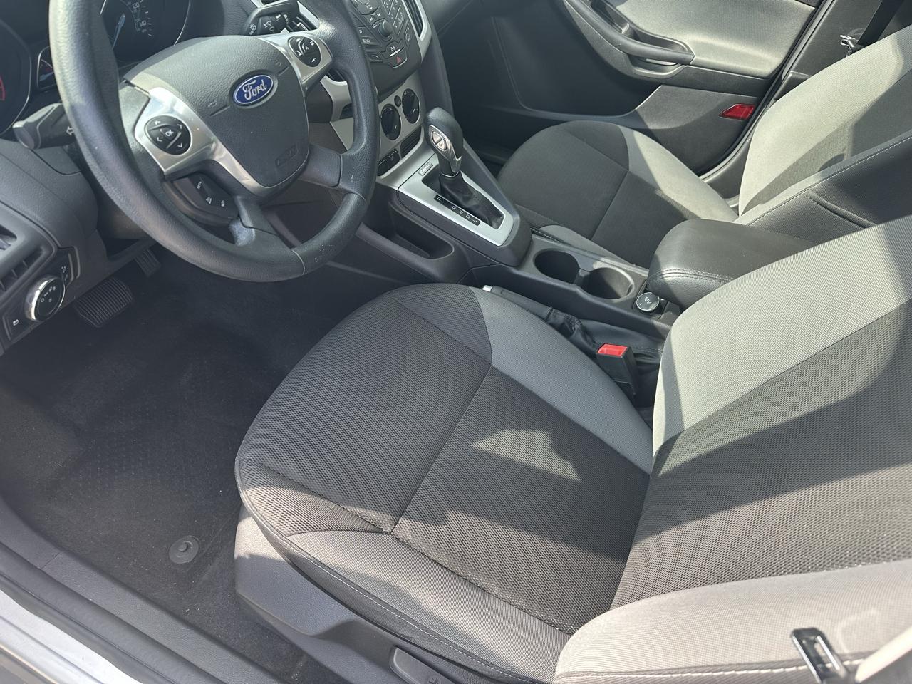 Ford Focus SE Sedan 2014