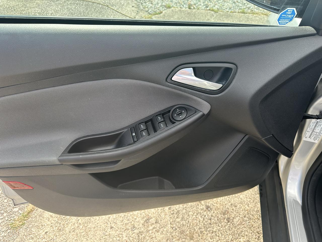 Ford Focus SE Sedan 2014