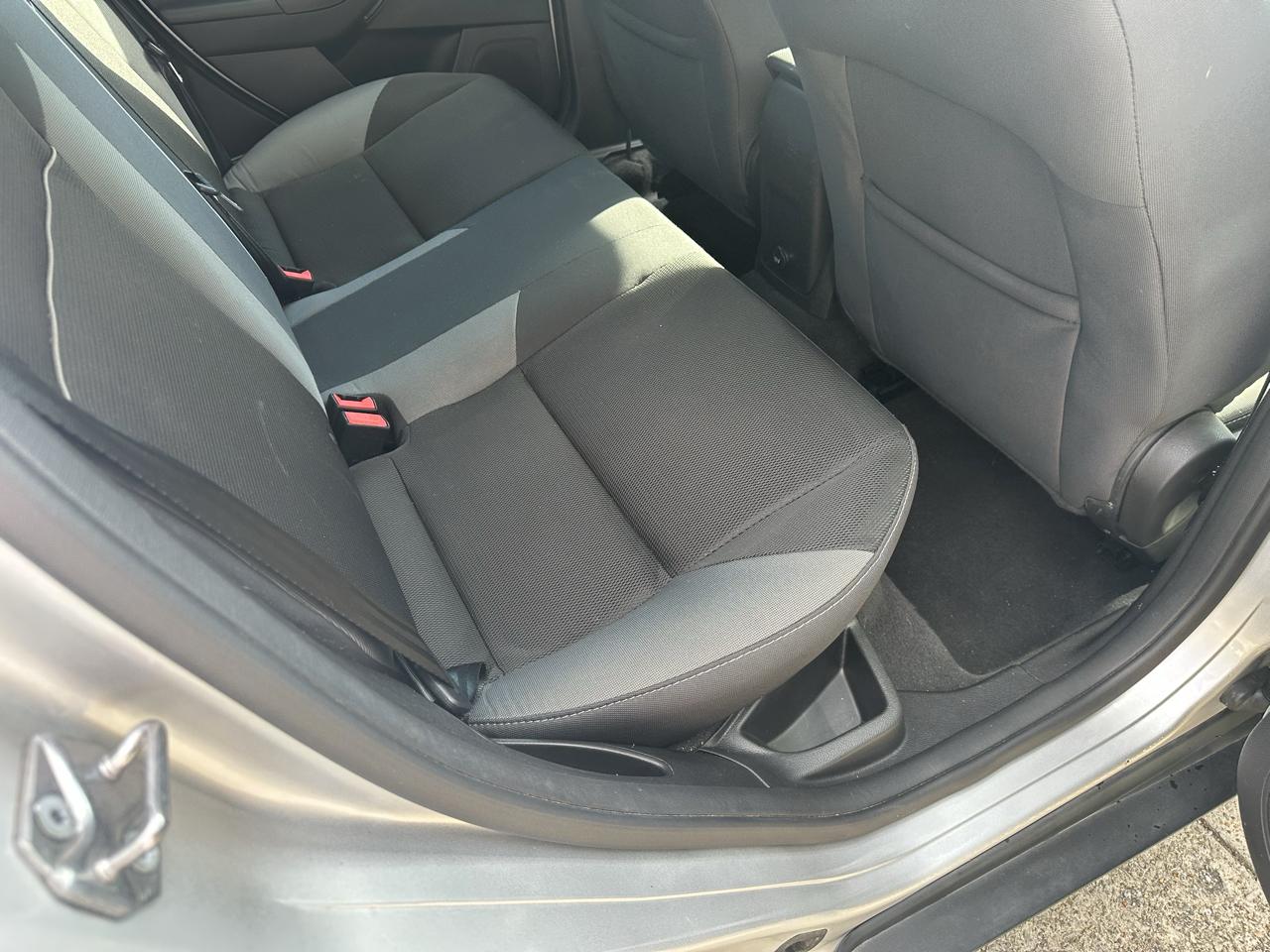 Ford Focus SE Sedan 2014
