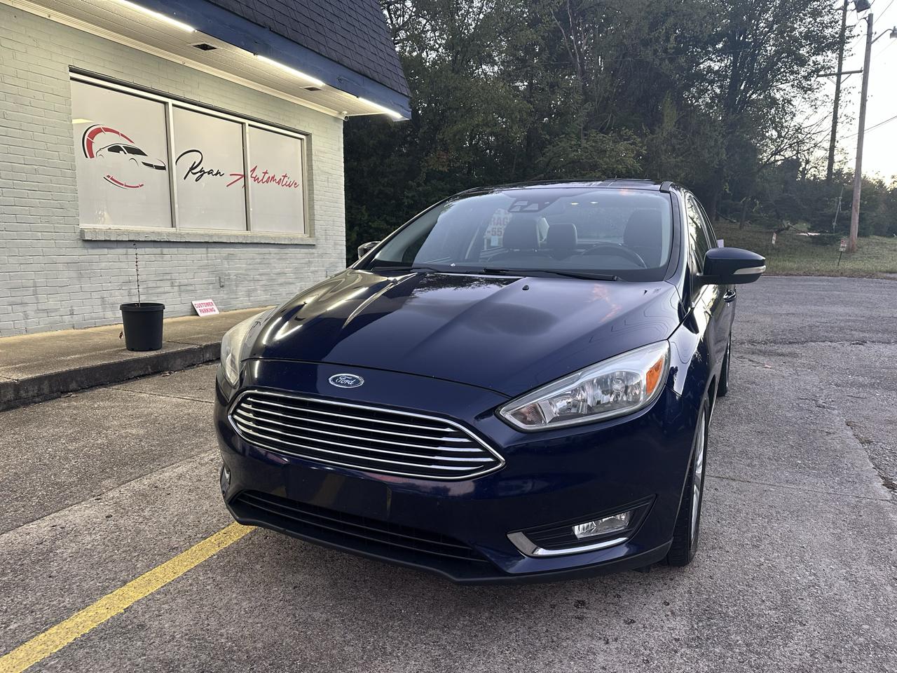 Ford Focus Titanium Sedan 2017