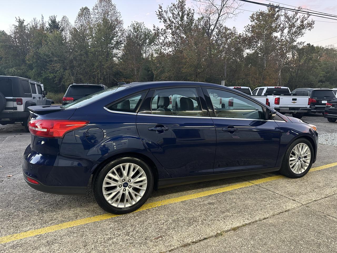 Ford Focus Titanium Sedan 2017
