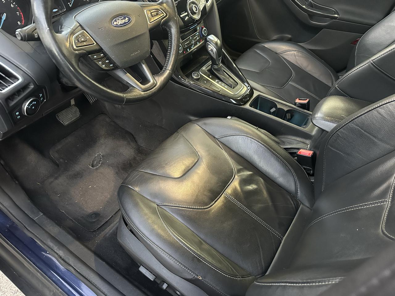 Ford Focus Titanium Sedan 2017