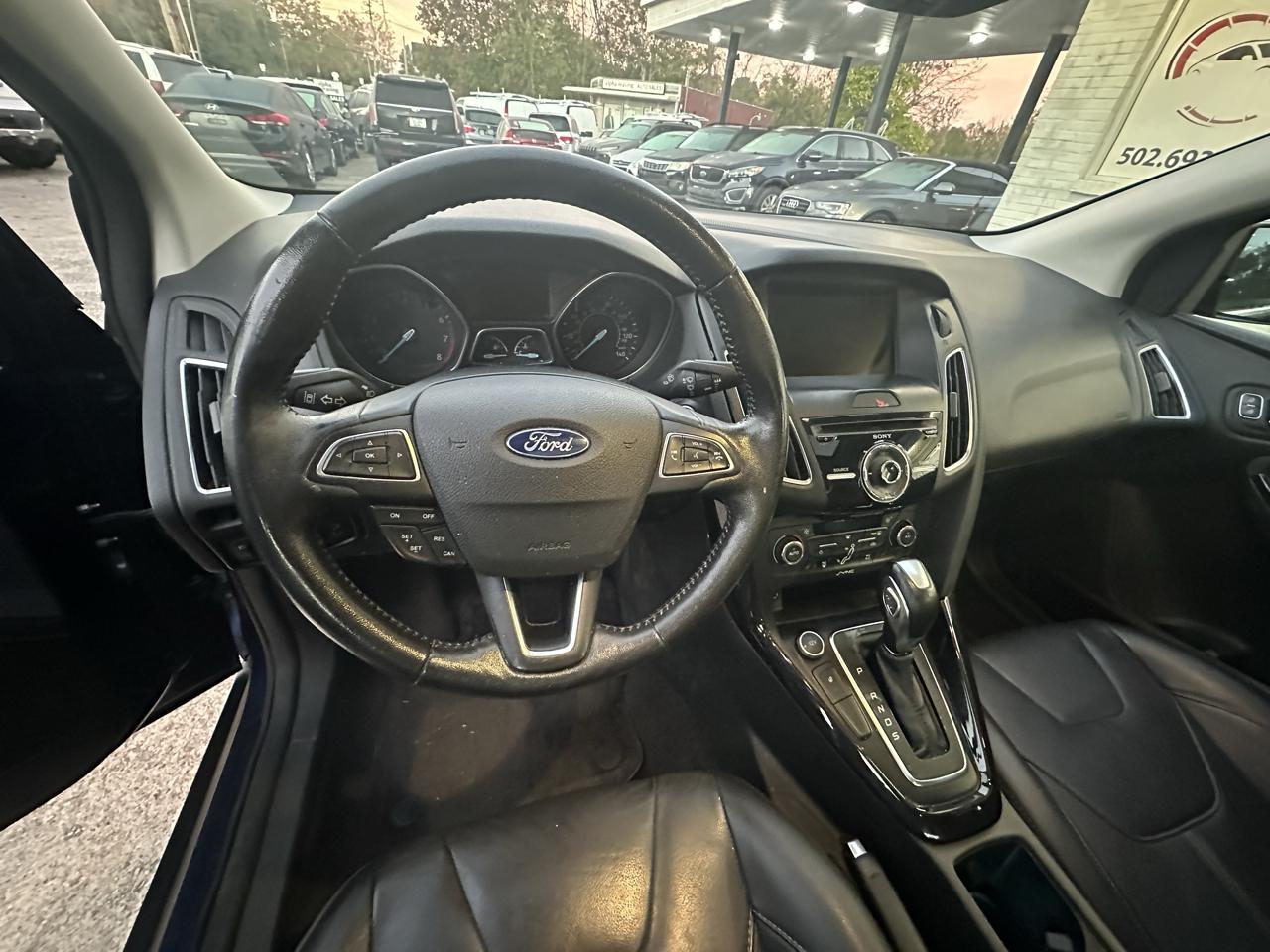 Ford Focus Titanium Sedan 2017