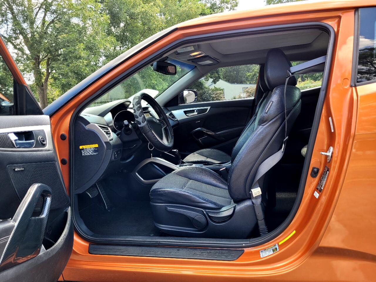 Hyundai Veloster Base 2013 Hyundai Veloster Base 2013