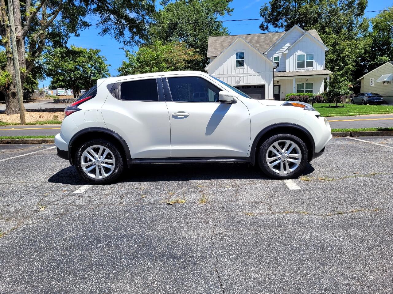 Nissan Juke S FWD 2015 Nissan Juke S FWD 2015