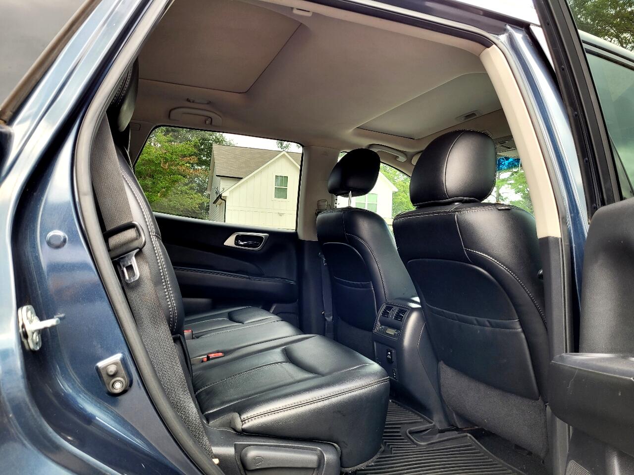 Nissan Pathfinder SV 2WD 2015 Nissan Pathfinder SV 2WD 2015