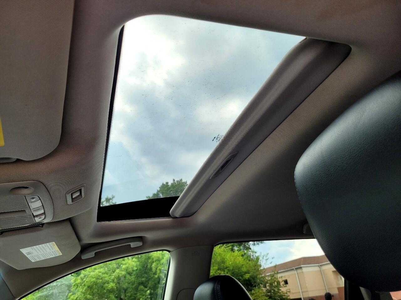 Nissan Pathfinder SV 2WD 2015 Nissan Pathfinder SV 2WD 2015