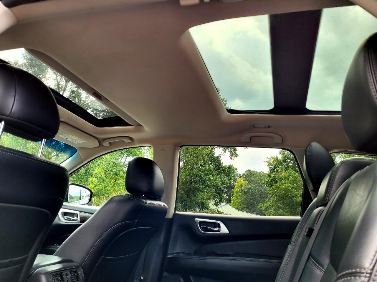 Nissan Pathfinder SV 2WD 2015 Nissan Pathfinder SV 2WD 2015