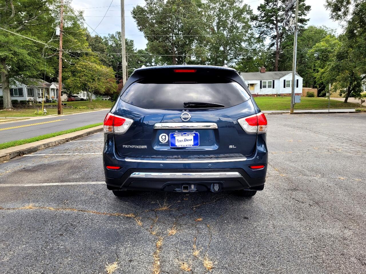 Nissan Pathfinder SV 2WD 2015 Nissan Pathfinder SV 2WD 2015