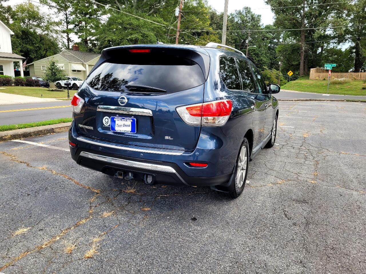 Nissan Pathfinder SV 2WD 2015 Nissan Pathfinder SV 2WD 2015