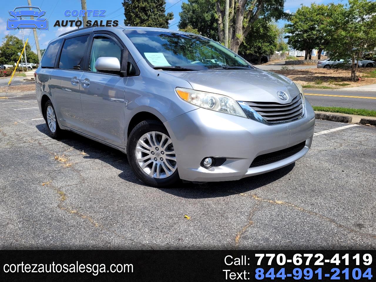 Toyota Sienna XLE FWD 8-Passenger V6 2014 Toyota Sienna XLE FWD 8-Passenger V6 2014