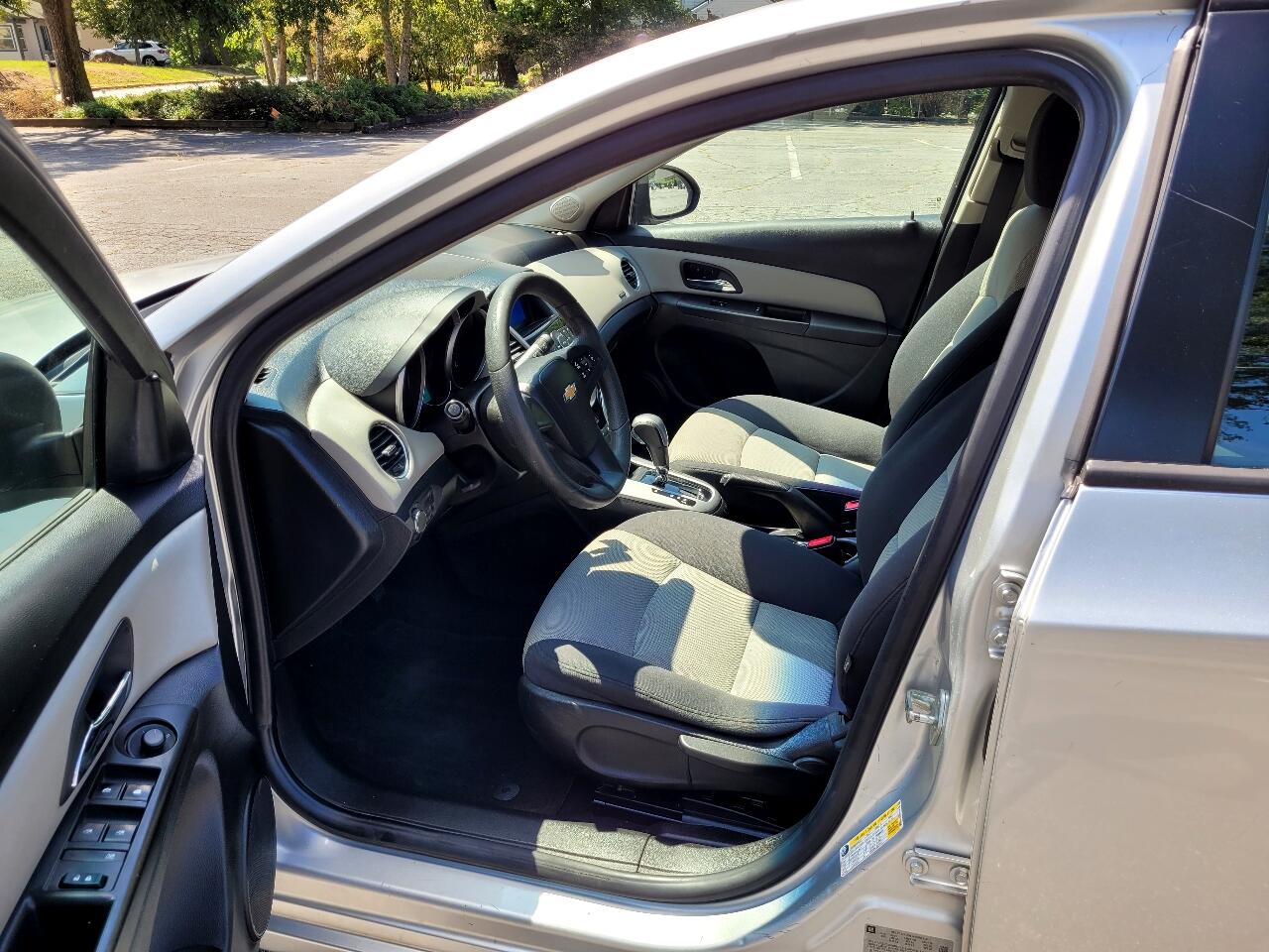 Chevrolet Cruze Limited LS Auto 2016 Chevrolet Cruze Limited LS Auto 2016