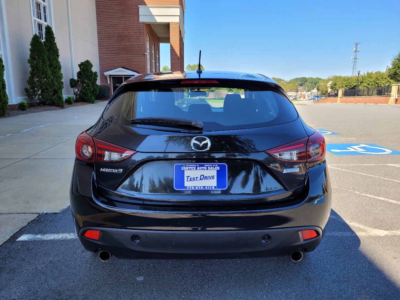 Mazda MAZDA3 i Touring AT 5-Door 2015 Mazda MAZDA3 i Touring AT 5-Door 2015