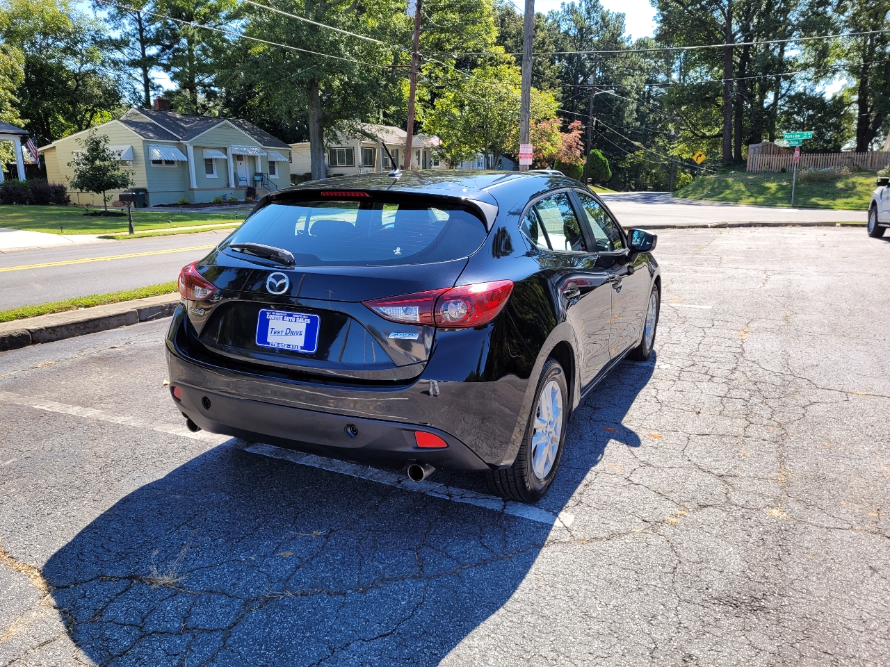 Mazda MAZDA3 i Touring AT 5-Door 2015 Mazda MAZDA3 i Touring AT 5-Door 2015