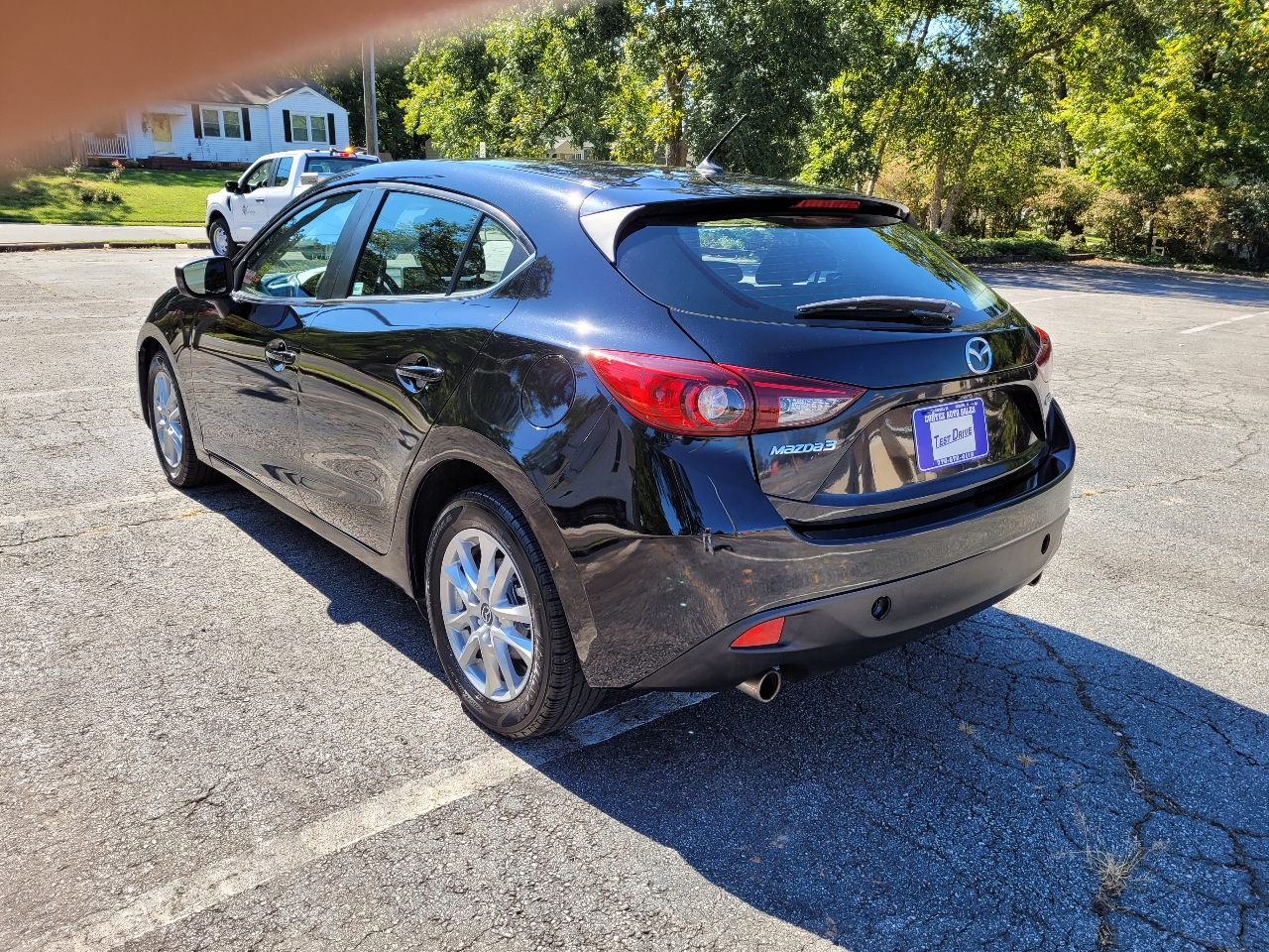 Mazda MAZDA3 i Touring AT 5-Door 2015 Mazda MAZDA3 i Touring AT 5-Door 2015