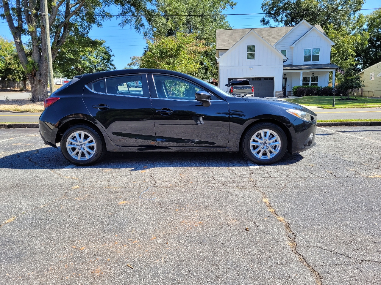 Mazda MAZDA3 i Touring AT 5-Door 2015 Mazda MAZDA3 i Touring AT 5-Door 2015