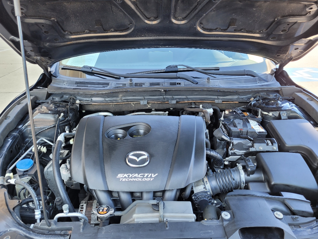 Mazda MAZDA3 i Touring AT 5-Door 2015 Mazda MAZDA3 i Touring AT 5-Door 2015