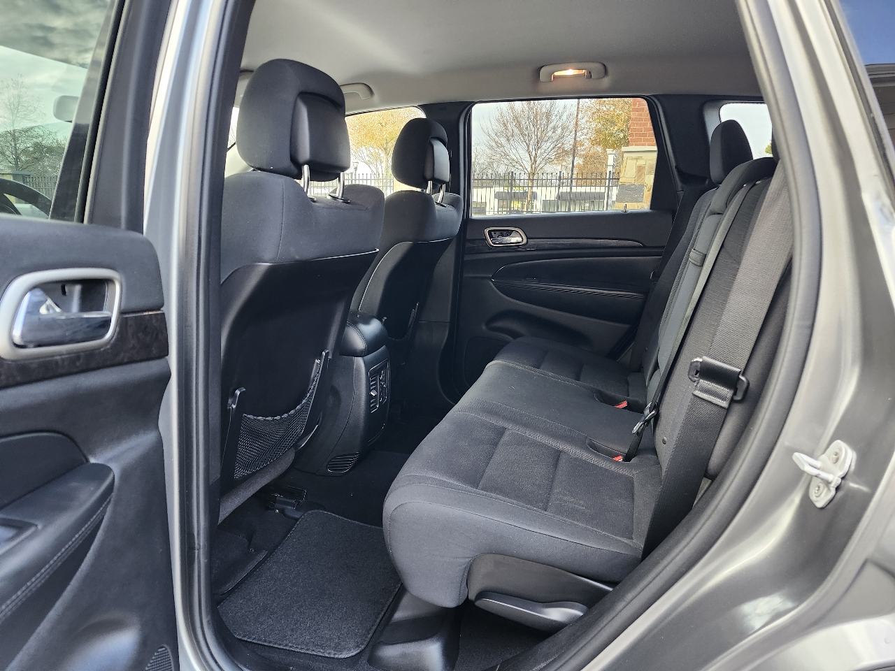 Jeep Grand Cherokee Laredo 2WD 2012