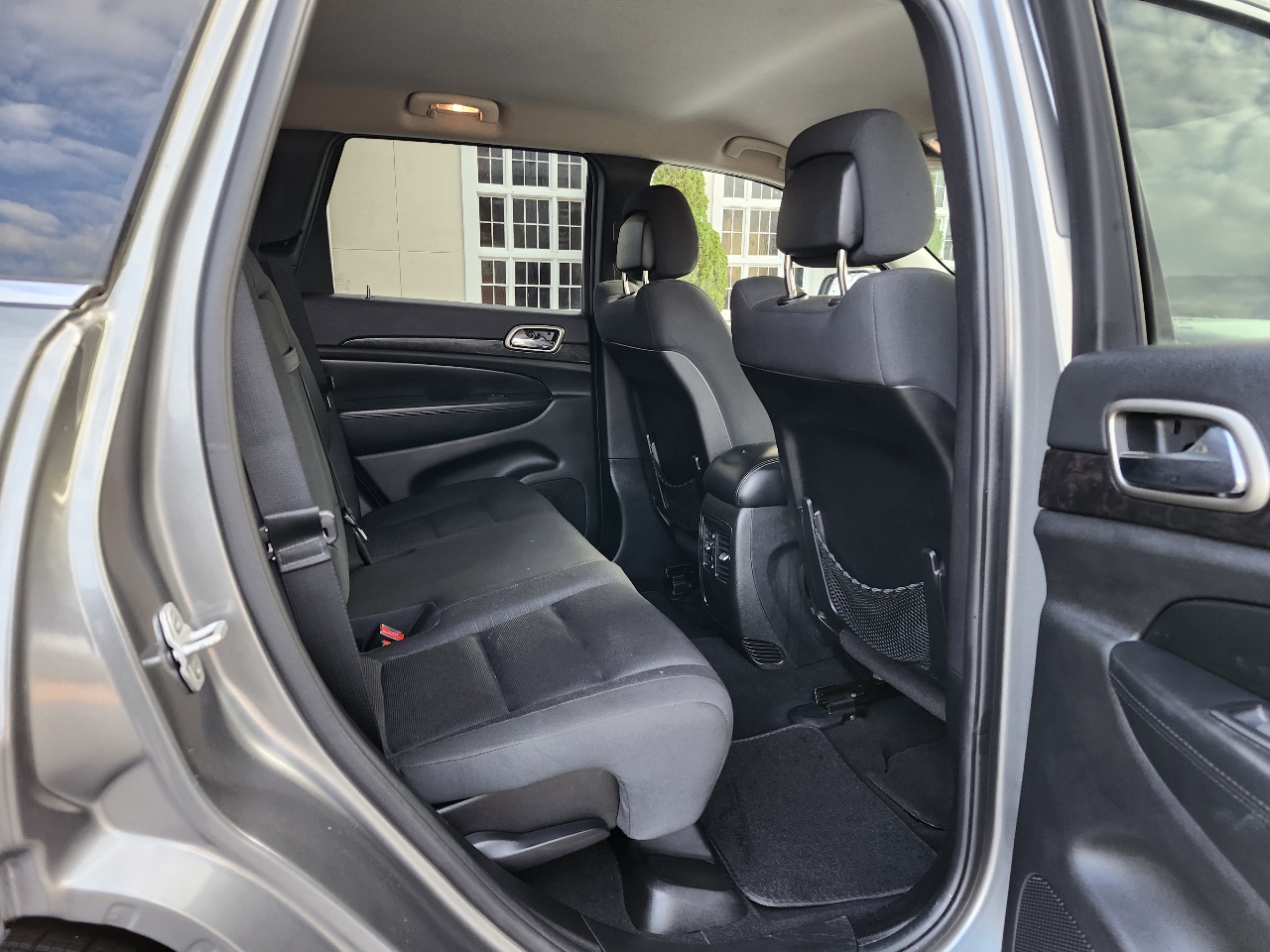 Jeep Grand Cherokee Laredo 2WD 2012