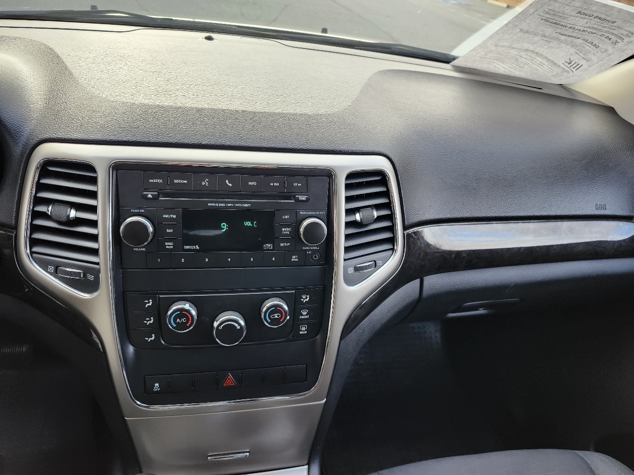 Jeep Grand Cherokee Laredo 2WD 2012