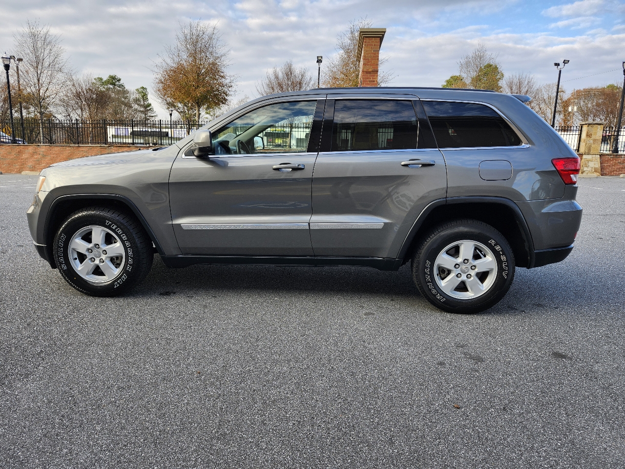 Jeep Grand Cherokee Laredo 2WD 2012