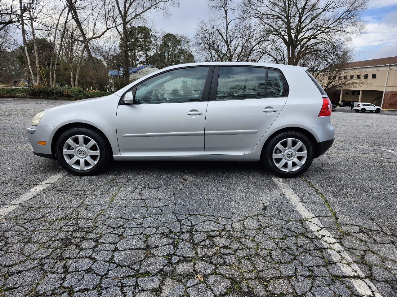Volkswagen Rabbit 4-Door 2006