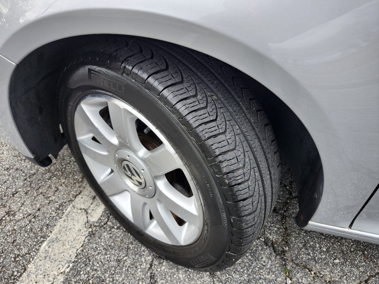 Volkswagen Rabbit 4-Door 2006