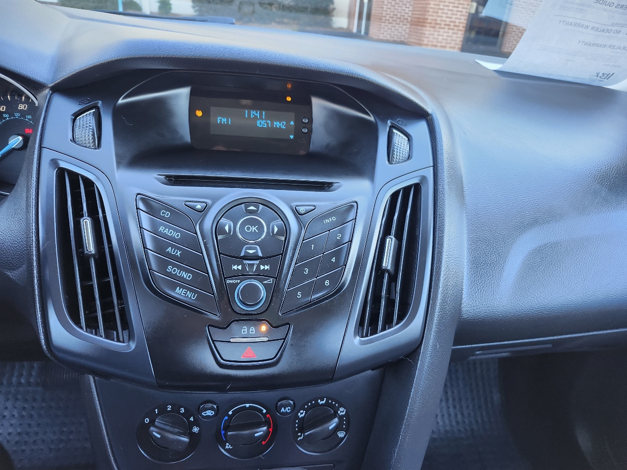 Ford Focus SE Sedan 2015