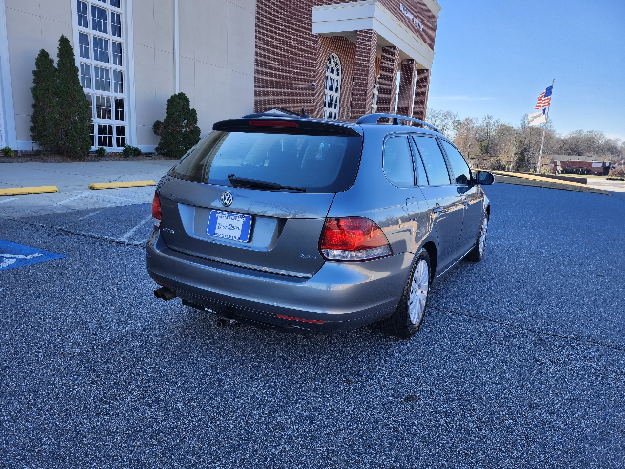 Volkswagen Jetta SportWagen 2.5L SE PZEV 2013