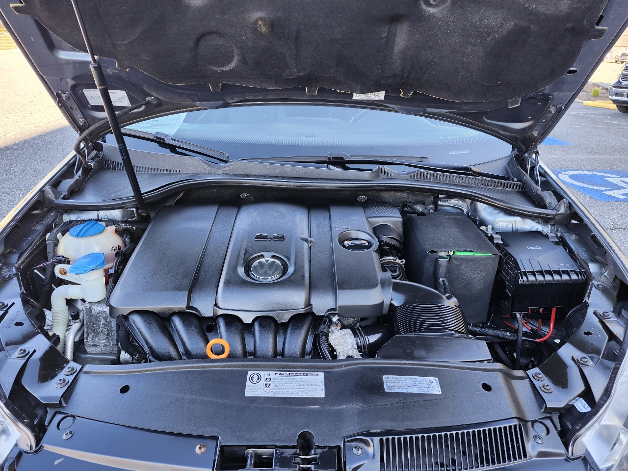 Volkswagen Jetta SportWagen 2.5L SE PZEV 2013