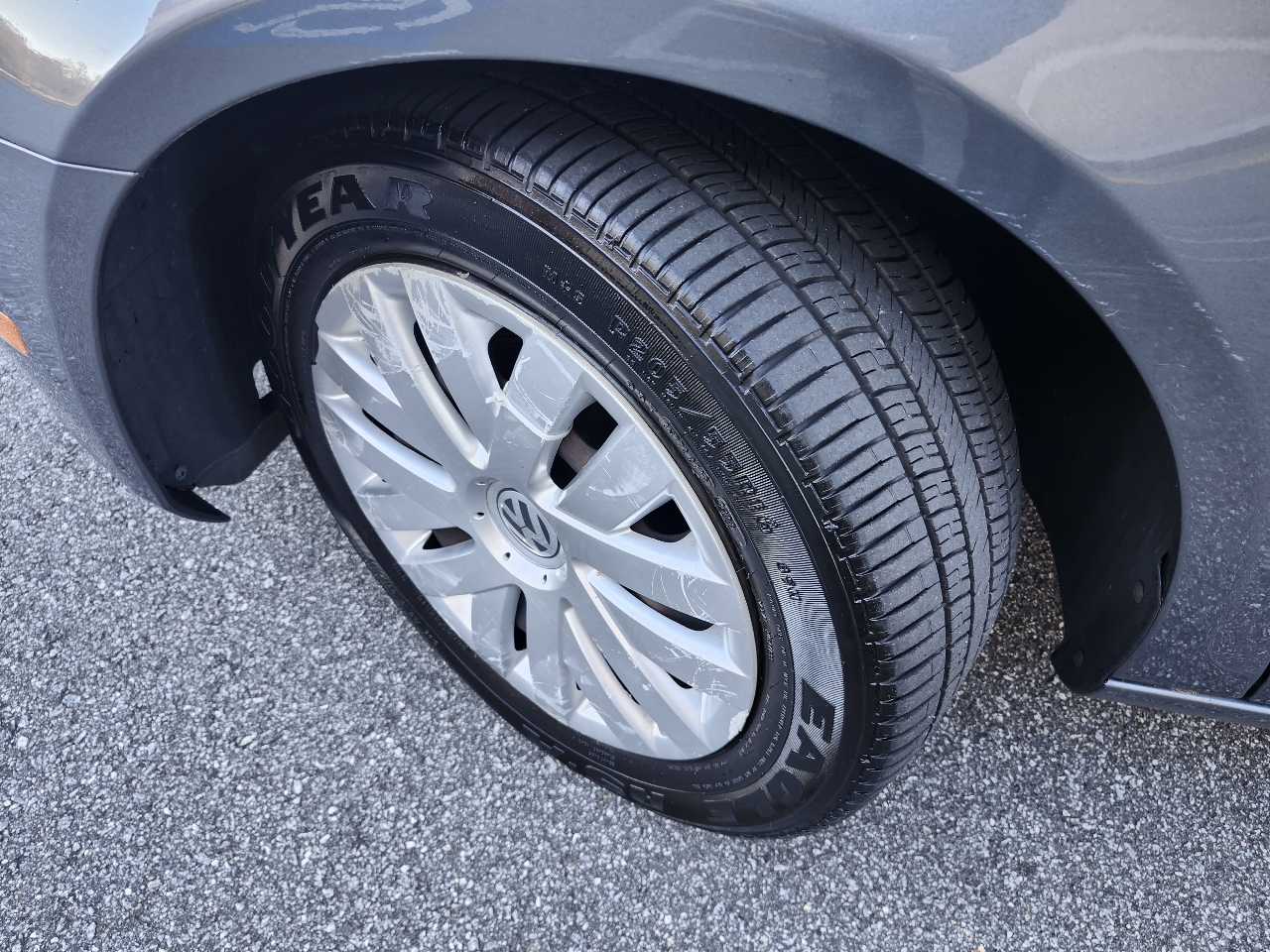 Volkswagen Jetta SportWagen 2.5L SE PZEV 2013