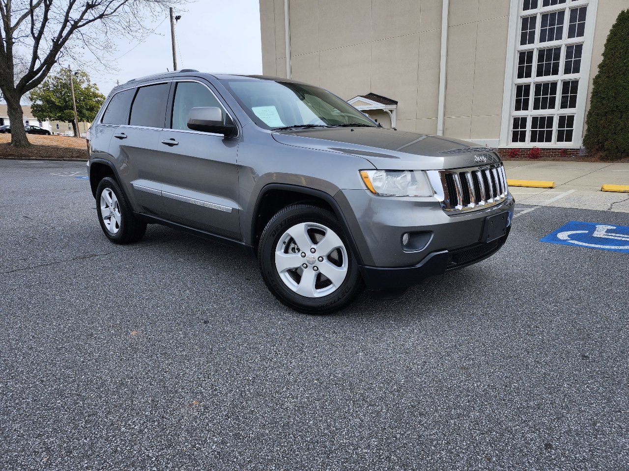 2012 Jeep Grand Cherokee Laredo 2WD